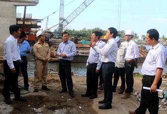 Lãnh đạo thành phố kiểm tra công trình cầu Quang Trung và đường song hành đường dẫn cầu Cần Thơ