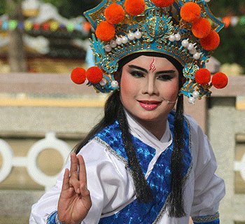 Phim Việt nhưng ít bản sắc Việt