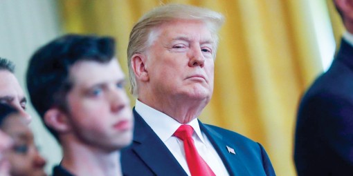 Phe Dân chủ chia rẽ về việc

luận tội ông Trump