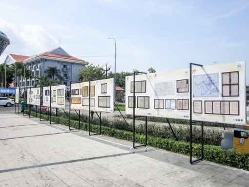 Lần đầu tổ chức Triển lãm 
tài liệu lưu trữ về lịch sử hình thành và phát triển Cần Thơ