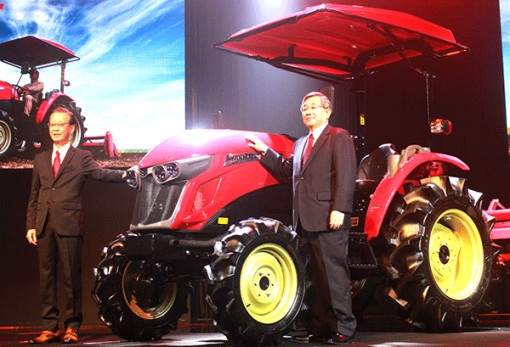 Yanmar ra mắt sản phẩm máy kéo YM hoàn toàn mới