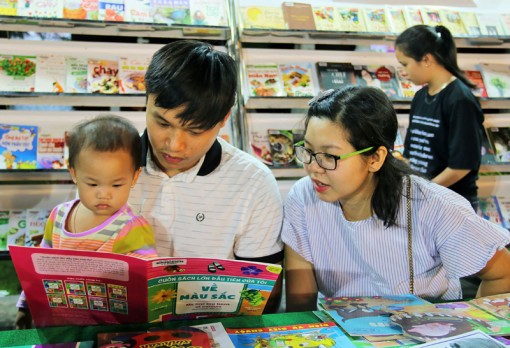 “Giữ gìn và phát huy truyền thống văn hóa ứng xử tốt đẹp trong gia đình”