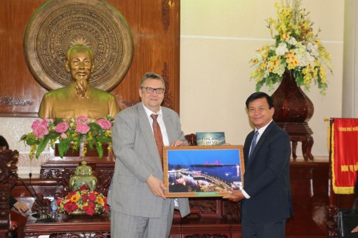 Doanh nghiệp Phần Lan tìm hiểu cơ hội hợp tác xử lý rác thải