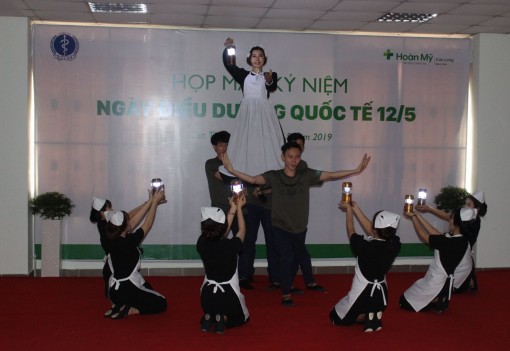 Họp mặt kỷ niệm Ngày Quốc tế điều dưỡng