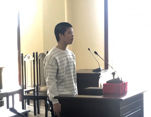 Không giảm án đối với bị cáo cướp tài sản