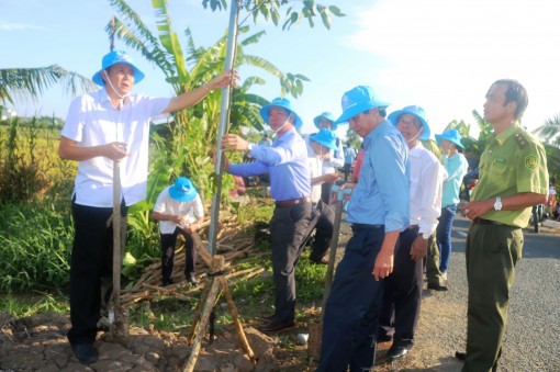Phát động “Tết trồng cây đời đời nhớ ơn Bác Hồ” và hưởng ứng Tuần lễ quốc gia nước sạch và vệ sinh môi trường năm 2019