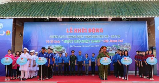 Khởi động Chiến dịch Thanh niên tình nguyện hè