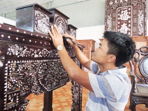 Độc đáo nghề khảm xà cừ