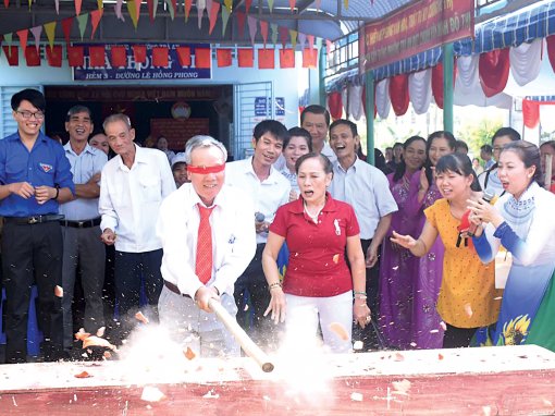 Xây dựng khối đại đoàn kết toàn dân tộc vững mạnh