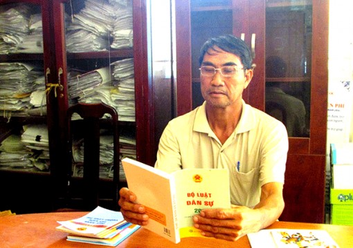 Vun đắp tình làng nghĩa xóm