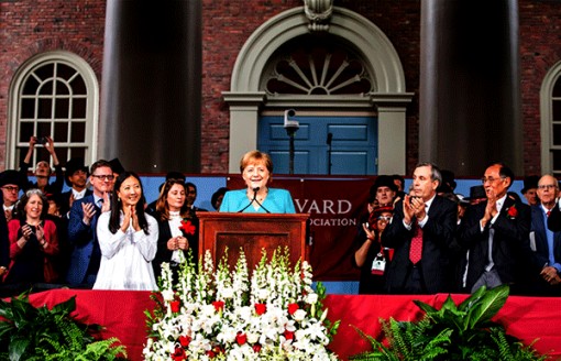 Thủ tướng Ðức ngầm chỉ trích ông Trump