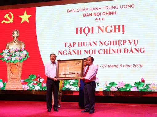 Đội ngũ làm công tác nội chính, phòng chống tham nhũng cần nâng cao kiến thức chuyên sâu, kỹ năng trong thực hiện nhiệm vụ