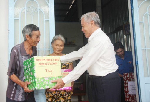 ខ្នះ​ខ្នែង​គិត​គូរ​ដល់​គ្រួ​សារ​គោល​ន​យោ​បាយ​