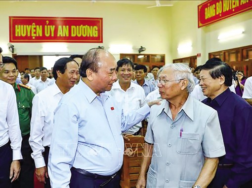 Xử lý nghiêm những hành vi tham nhũng của cán bộ, đảng viên