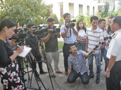 Nghề báo – Cần lắm đam mê