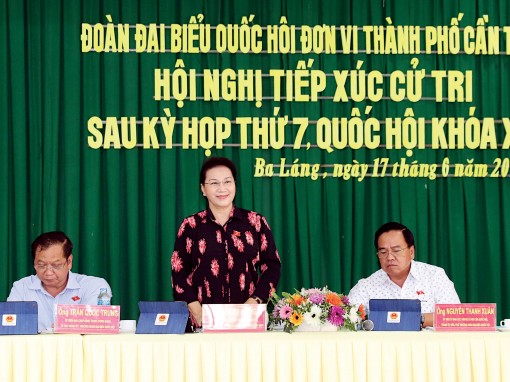 Quốc hội sẽ giám sát việc xử phạt

những hành vi sản xuất, kinh doanh

hàng giả và tội phạm tham nhũng