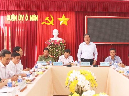 Tập trung lãnh đạo thực hiện đạt

các chỉ tiêu Nghị quyết Đại hội Đảng bộ quận Ô Môn nhiệm kỳ 2015-2020