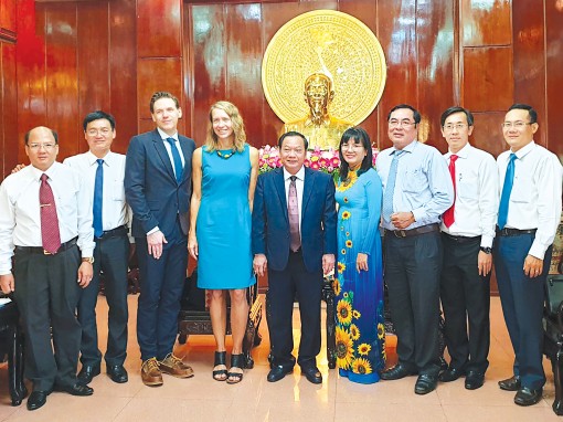 Lãnh đạo thành phố

tiếp các đoàn khách quốc tế