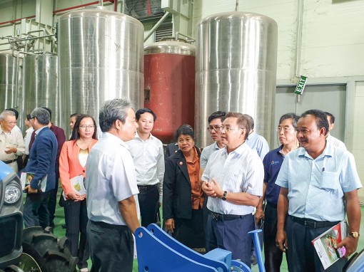 Đoàn đại biểu cấp cao Ủy ban Trung ương Mặt trận Lào

xây dựng đất nước kết thúc chuyến thăm Cần Thơ