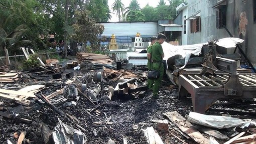 An Giang: Hỏa hoạn tại cơ sở sản xuất đồ gỗ, thiệt hại hàng tỷ đồng