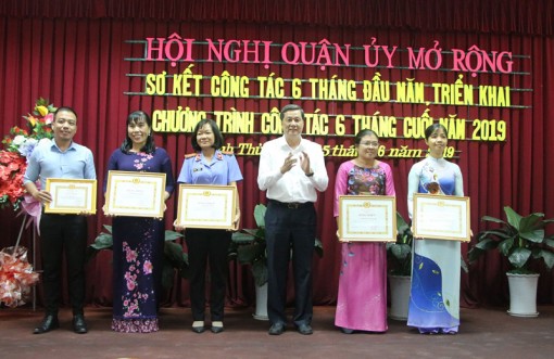 Bình Thủy tập trung chỉ đạo, thực hiện đạt và vượt
các chỉ tiêu, nhiệm vụ nhiệm kỳ 2015-2020