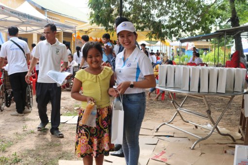 Thắt chặt tình đoàn kết, hữu nghị