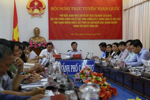 Tạo phong trào lớn mạnh trong phòng, chống tham nhũng vặt