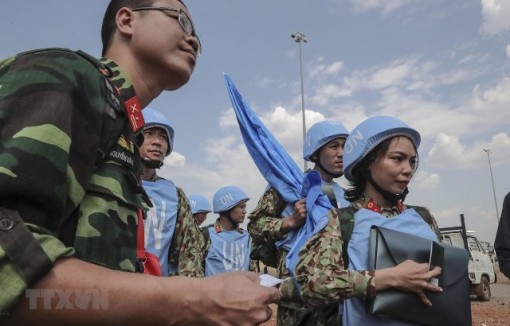 Về những thời cơ và thách thức đối với sự nghiệp xây dựng chủ nghĩa xã hội ở Việt Nam trong bối cảnh toàn cầu hóa và hội nhập quốc tế hiện nay