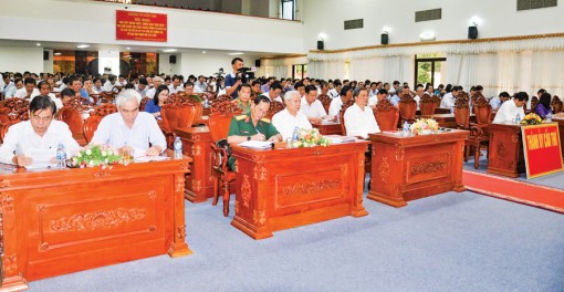 Chuẩn bị chu đáo văn kiện và nhân sự cho đại hội đảng bộ các cấp