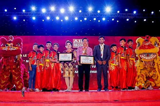 Ðoàn Lân- Sư- Rồng Tú Anh Ðường xác lập 2 Kỷ lục châu Á