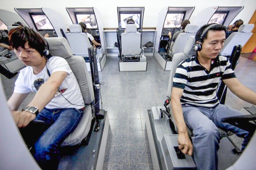 Dân Trung Quốc đổ xô

sang xứ Hàn lấy bằng lái xe