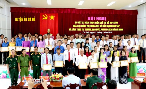 Làm theo gương Bác trở thành việc thường xuyên