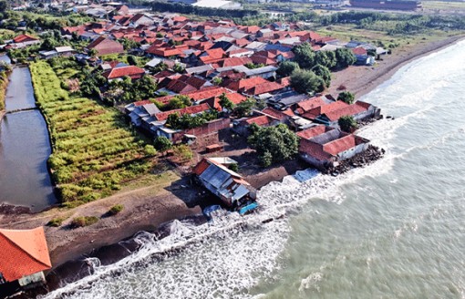 Indonesia mất diện tích đất bằng Jakarta do xói mòn