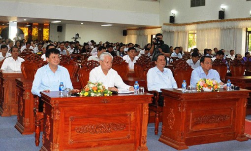 Hơn 500 cán bộ chủ chốt thành phố nghe thông tin thời sự