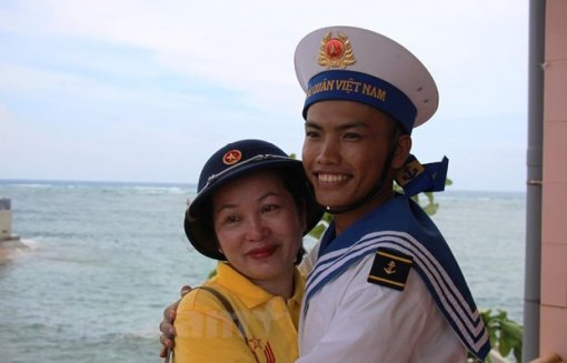 Bài 6: Hậu phương ‘tiếp lửa’ thương yêu cho lính đảo Trường Sa