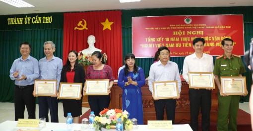 Tiếp tục tổ chức thực hiện nghiêm túc, hiệu quả Cuộc vận động "Người Việt Nam ưu tiên dùng hàng Việt Nam"