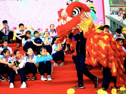 Nhiều cách làm hay giúp giáo dục truyền thống

và di sản trong học đường