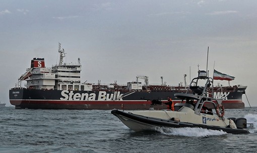 Anh điều tàu ngầm hạt nhân đến Vùng Vịnh