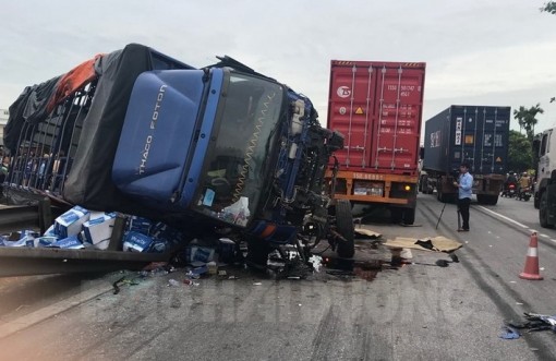 Tai nạn giao thông liên hoàn, ít nhất 6 người thiệt mạng