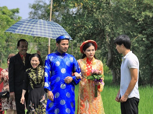 <I>“Chàng khờ mất vợ”</I><br>

Sau cơn mưa trời lại sáng