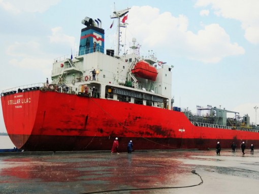 Cảng Hậu Giang  đón tàu  13.000 tấn mang quốc tịch Panama