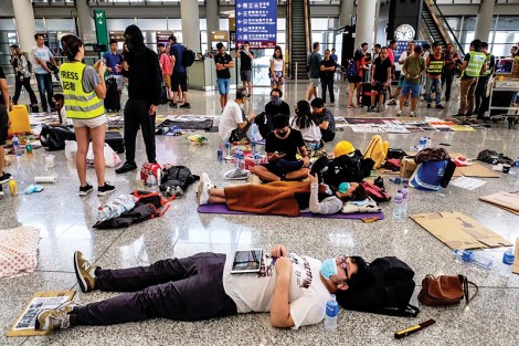 Sân bay Hong Kong được lệnh ngăn cản người gây rối
