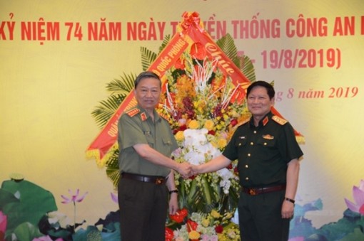 Phối hợp chặt chẽ "hai cánh tay" của Đảng