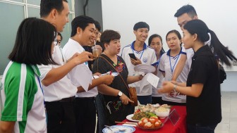Sinh viên Cần Thơ giao lưu văn hóa với cán bộ, sinh viên Trường Đại học Chiang Mai (Thái Lan)