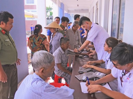 Tuổi trẻ Công an TP Cần Thơ tình nguyện vì cuộc sống cộng đồng