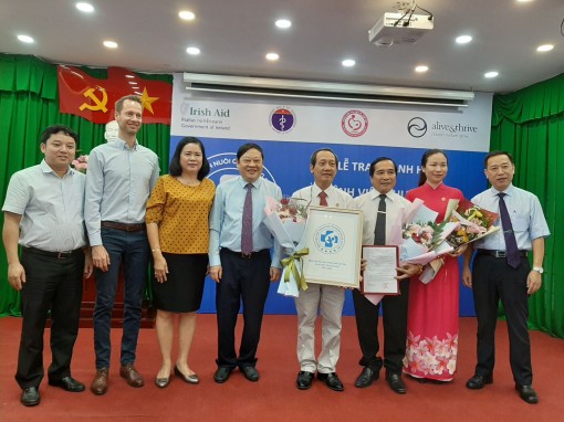 Bệnh viện Phụ sản TP Cần Thơ đạt danh hiệu Bệnh viện thực hành nuôi con bằng sữa mẹ xuất sắc