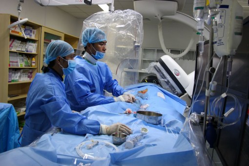 Song hành chất lượng điều trị và chăm sóc người bệnh