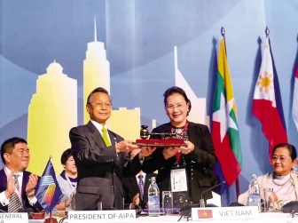 Chủ tịch Quốc hội Nguyễn Thị Kim Ngân tiếp nhận chức Chủ tịch AIPA 41