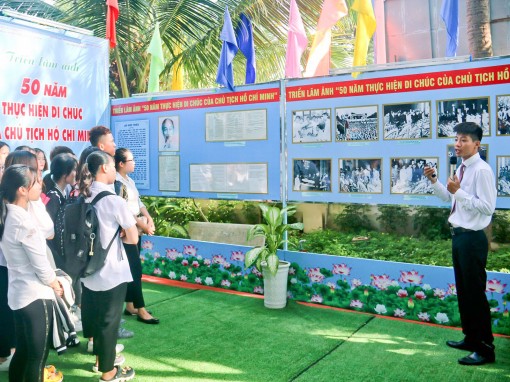 “Yêu Bác, lòng ta

        trong sáng hơn”