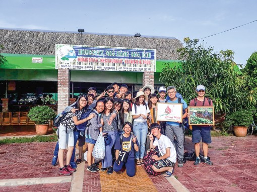 Ngôi nhà hoa, ếch...